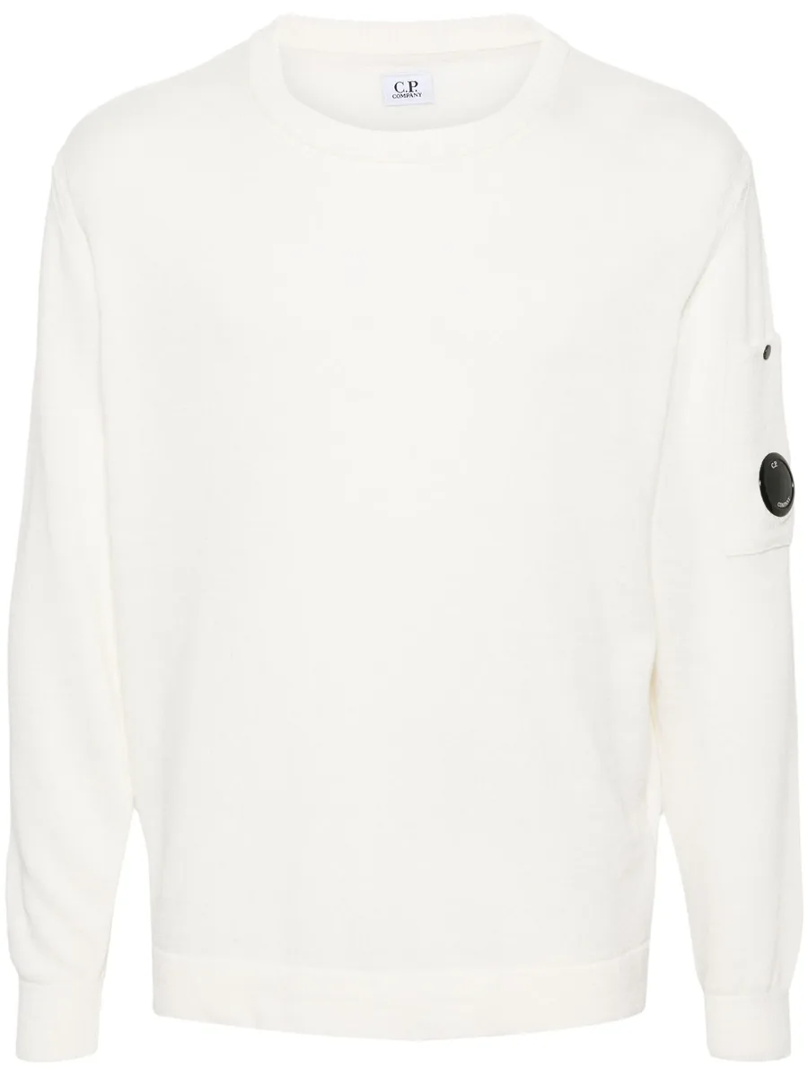 Lens-detail jumper 1