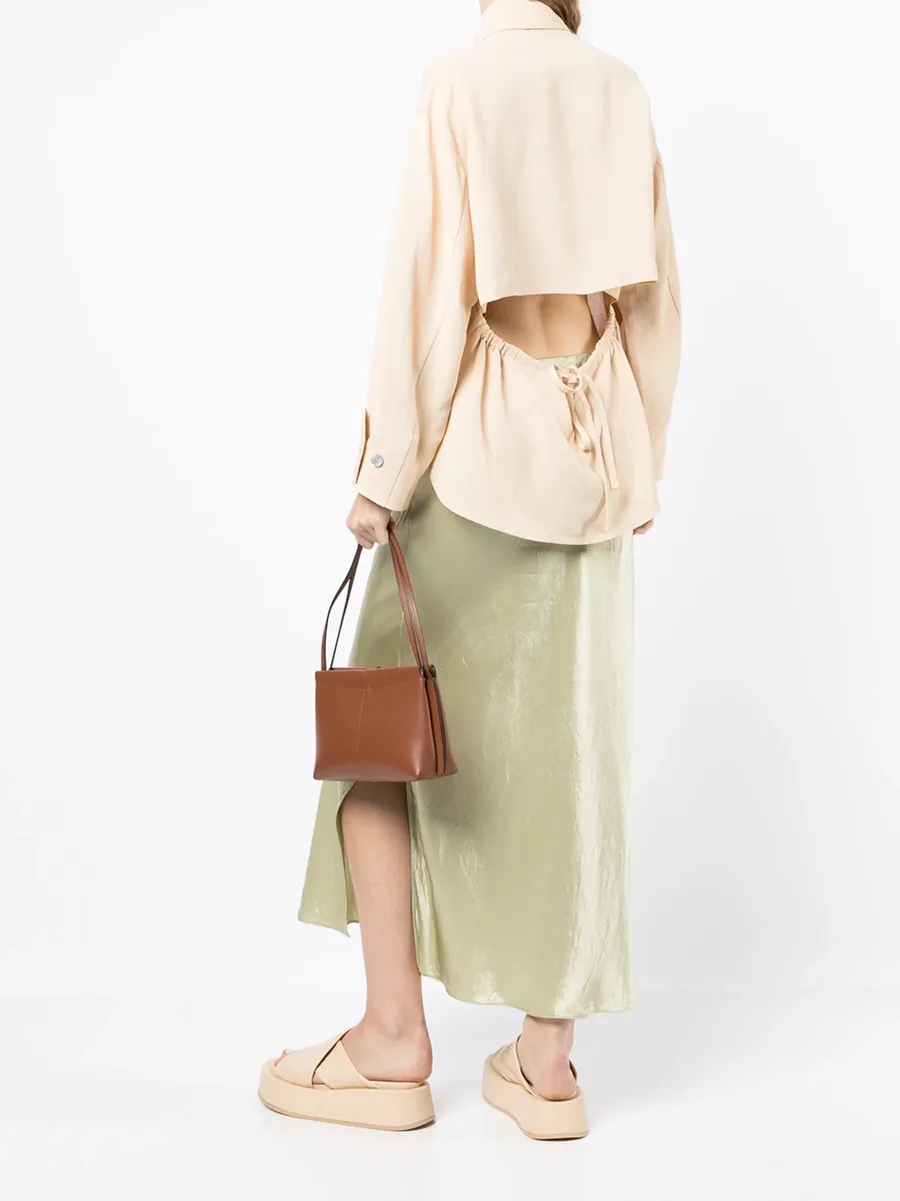 tie-fastened long-sleeved shirt 3