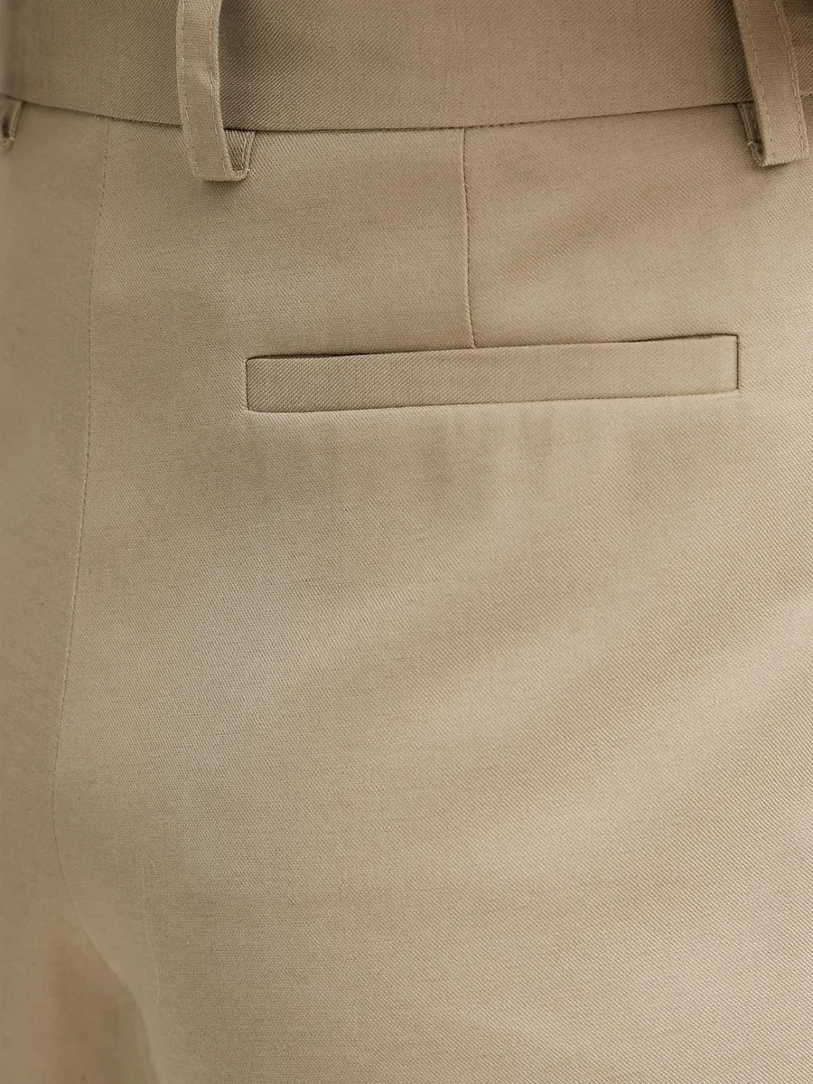 Solenna pleated shorts 8