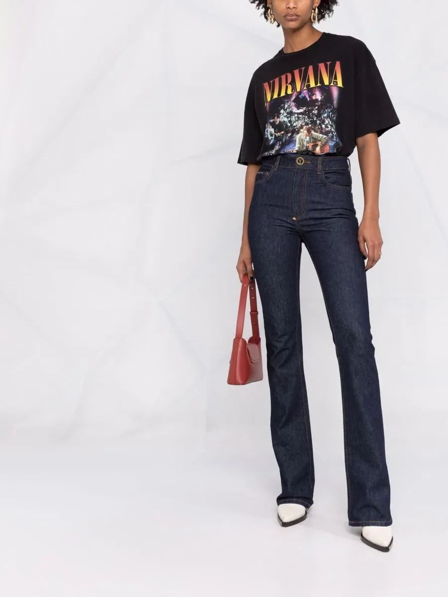 high-waisted flared jeans 3