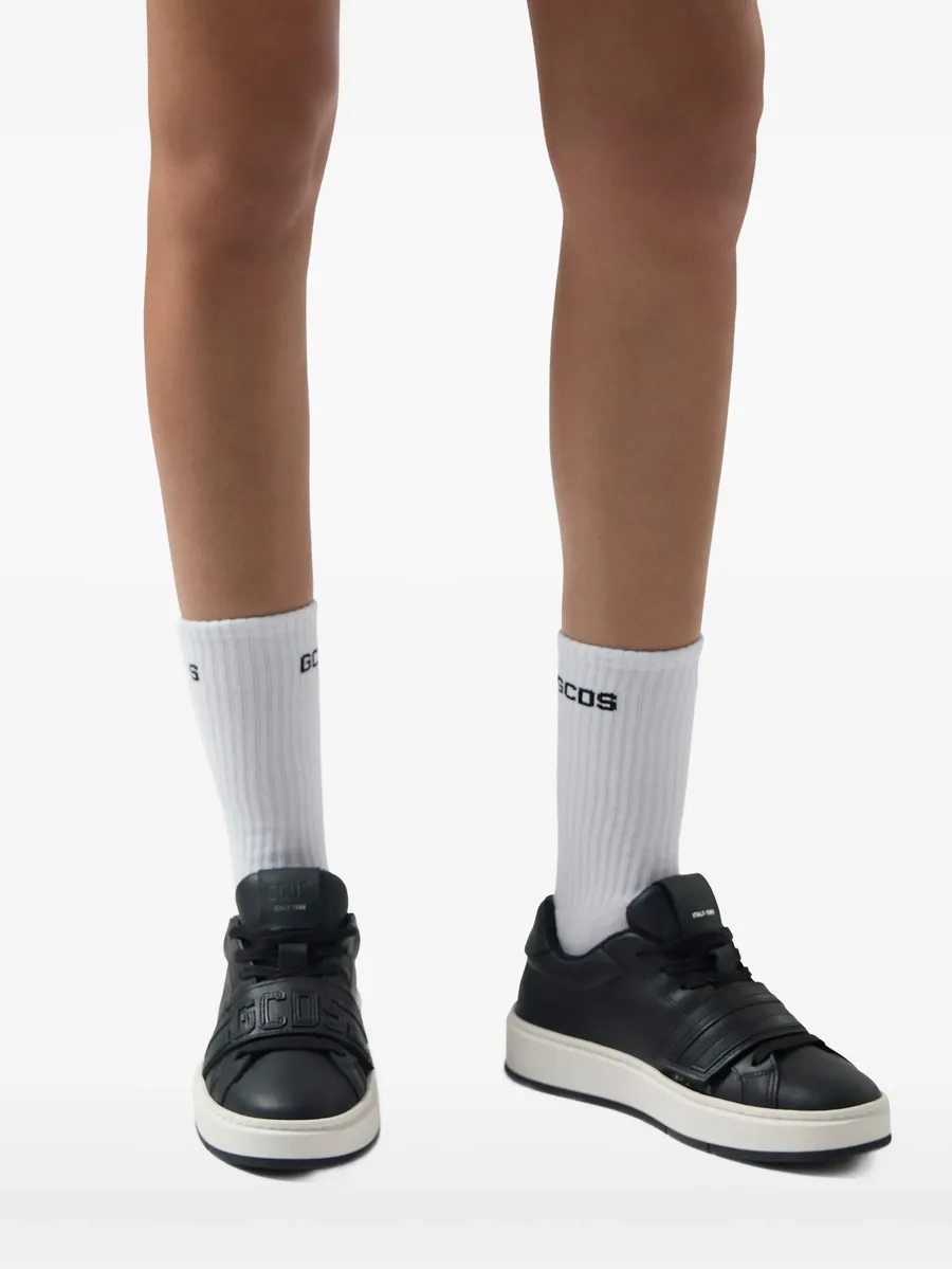 logo-appliqué sneakers 10