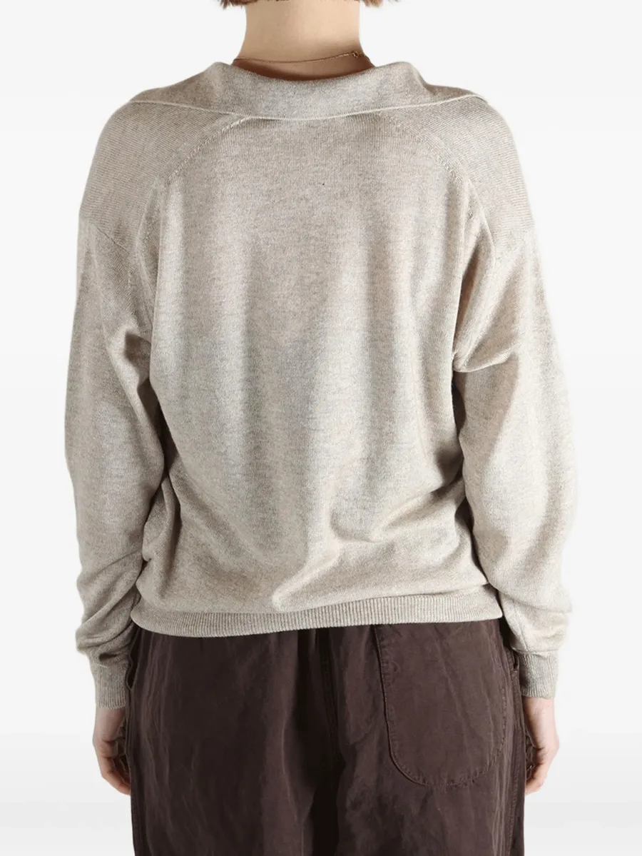 V-neck sweater 7