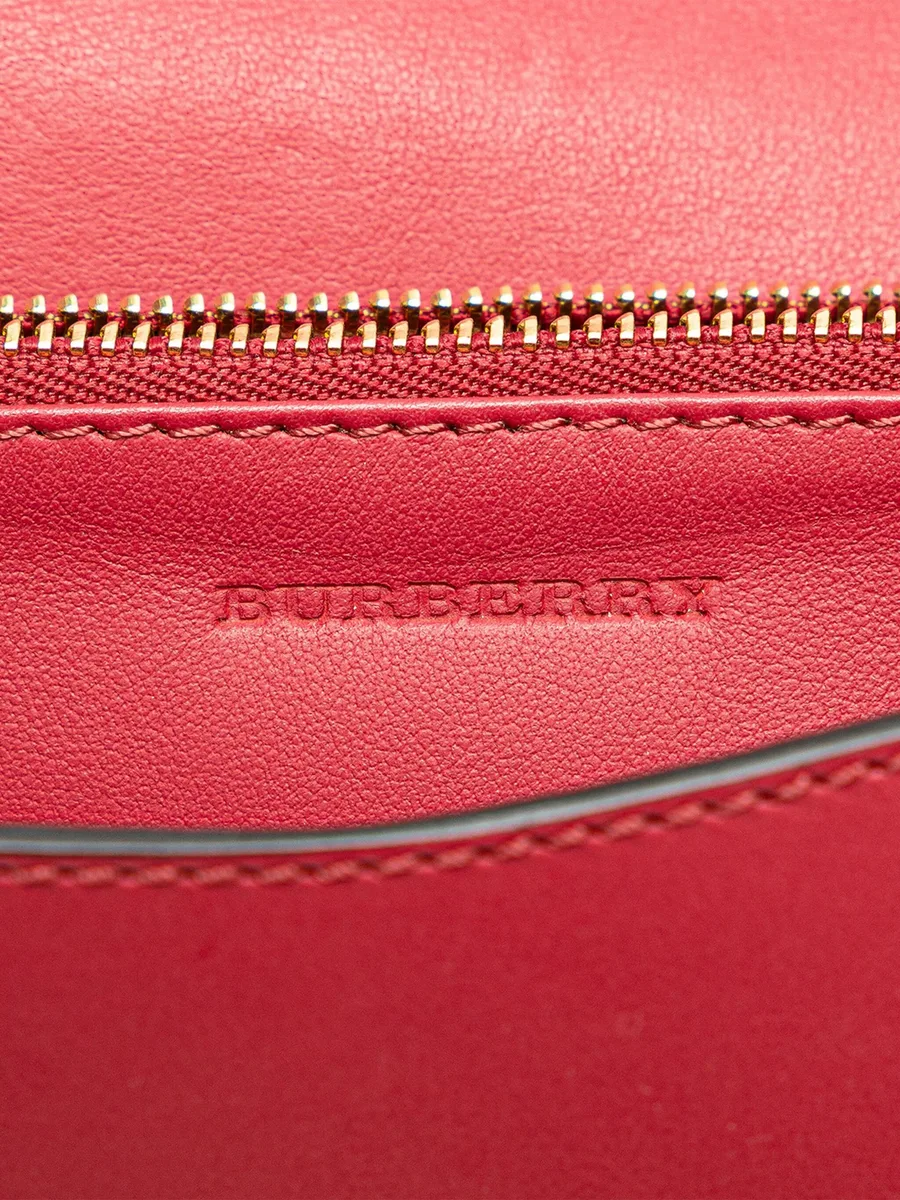 2000-2010 Leather Madison Wallet On Chain crossbody bag 12