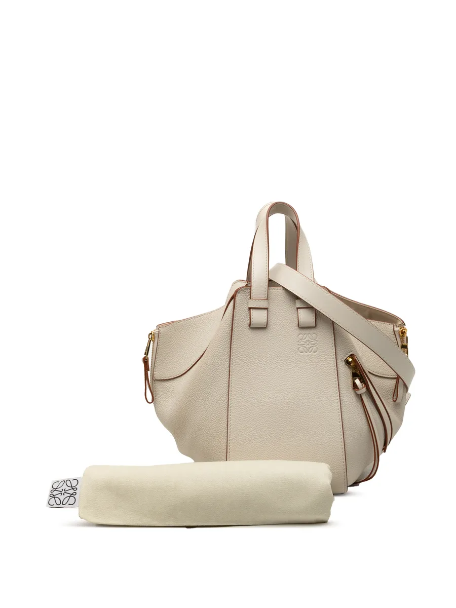 2022 Medium Grained Calfskin Hammock satchel 13