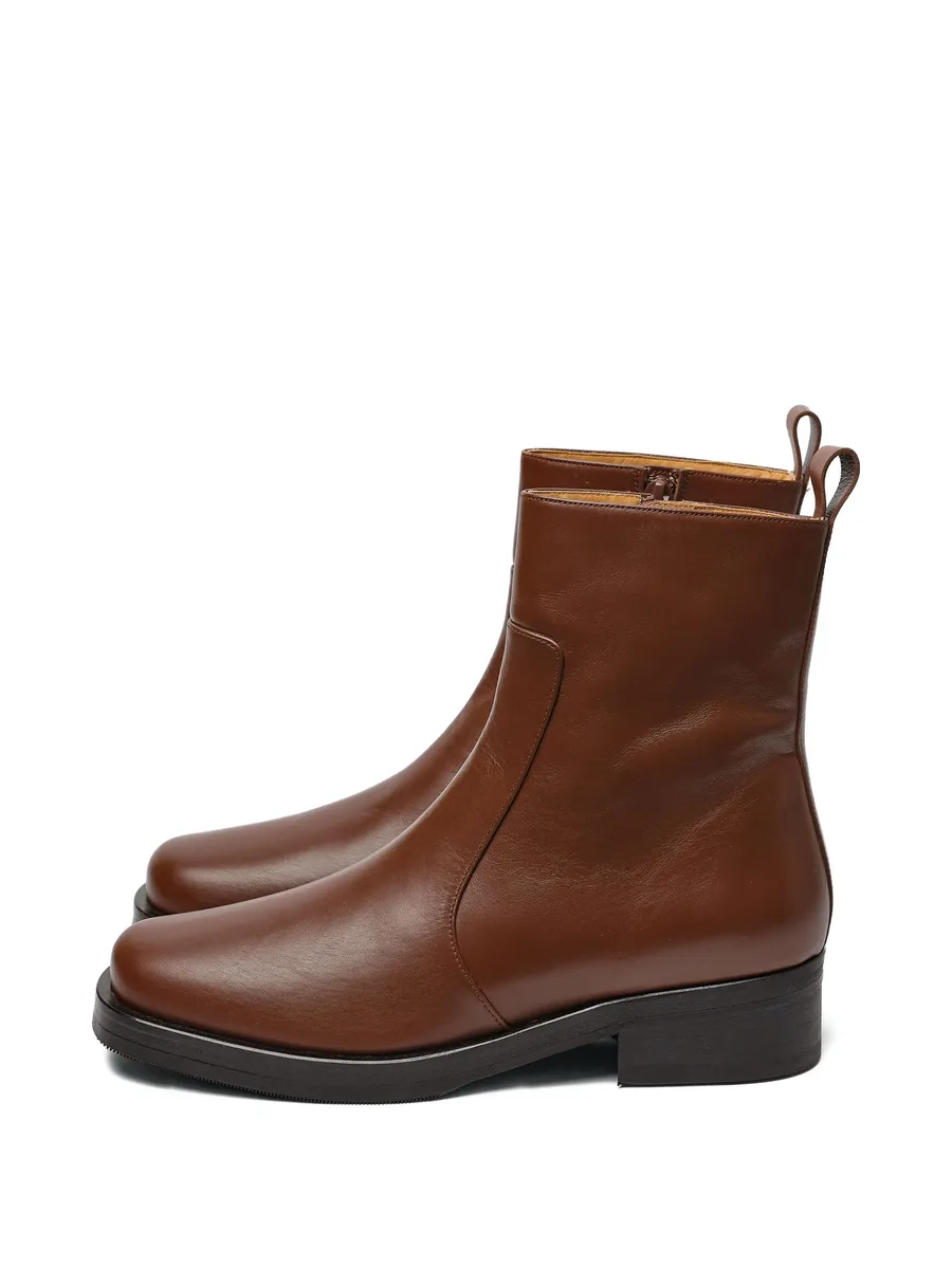 square leather boots 1