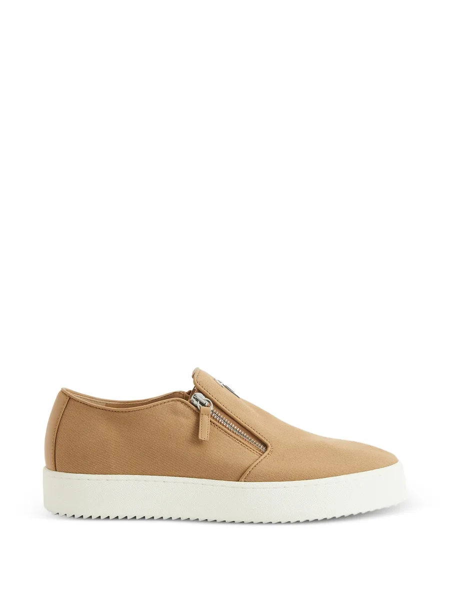 Gz-Cobe metal-signature sneakers 1