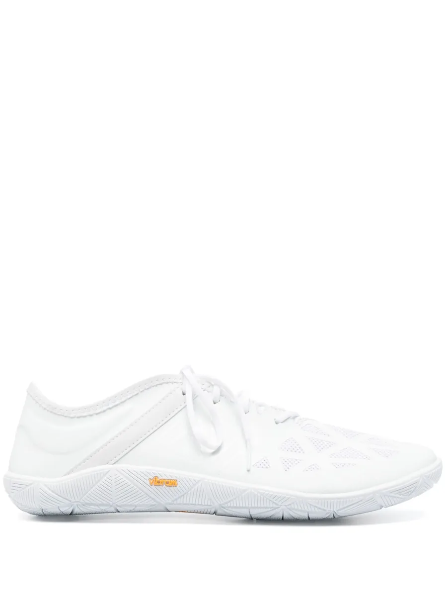 UX200 sneakers 2