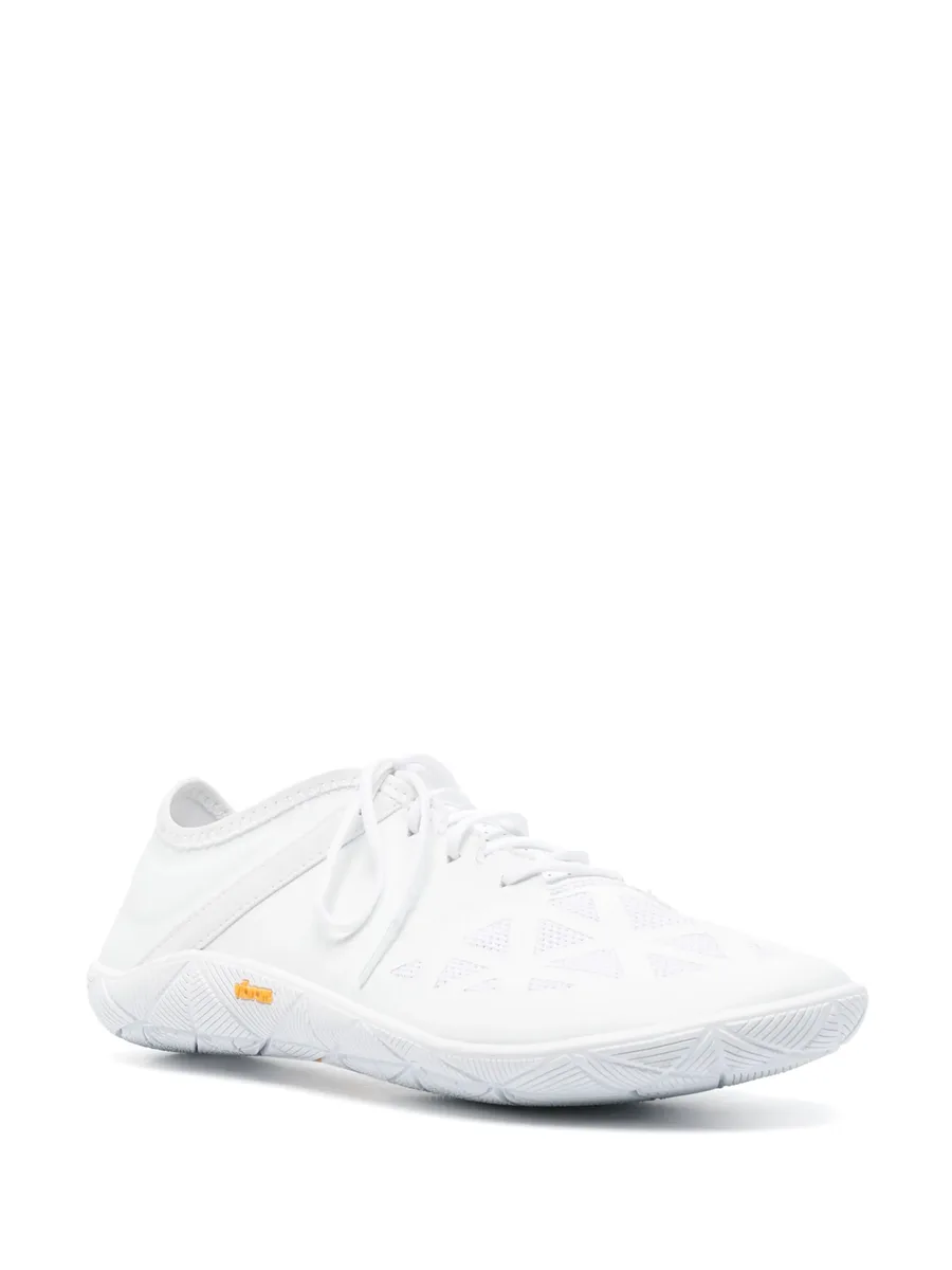 UX200 sneakers 4