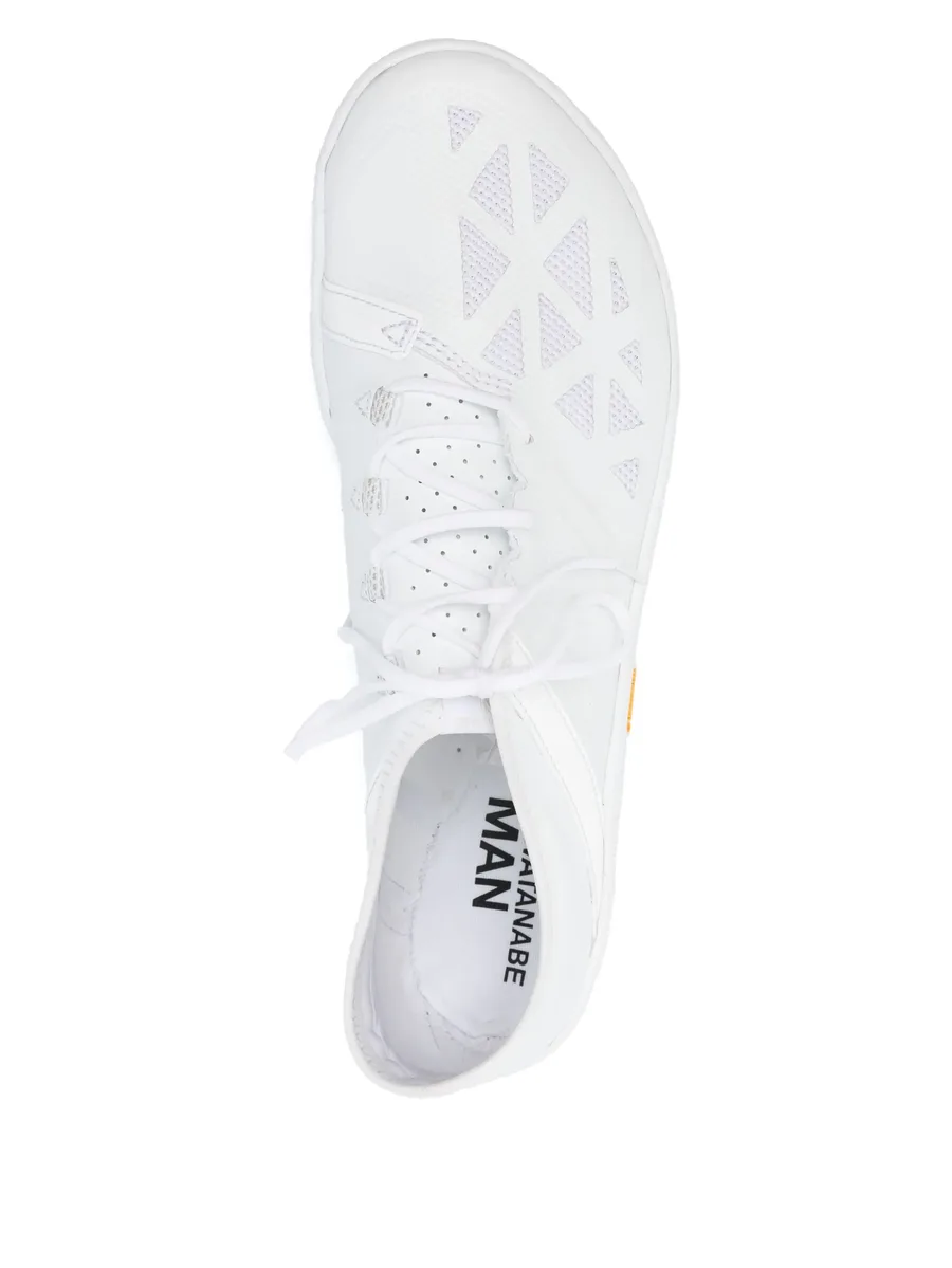 UX200 sneakers 8