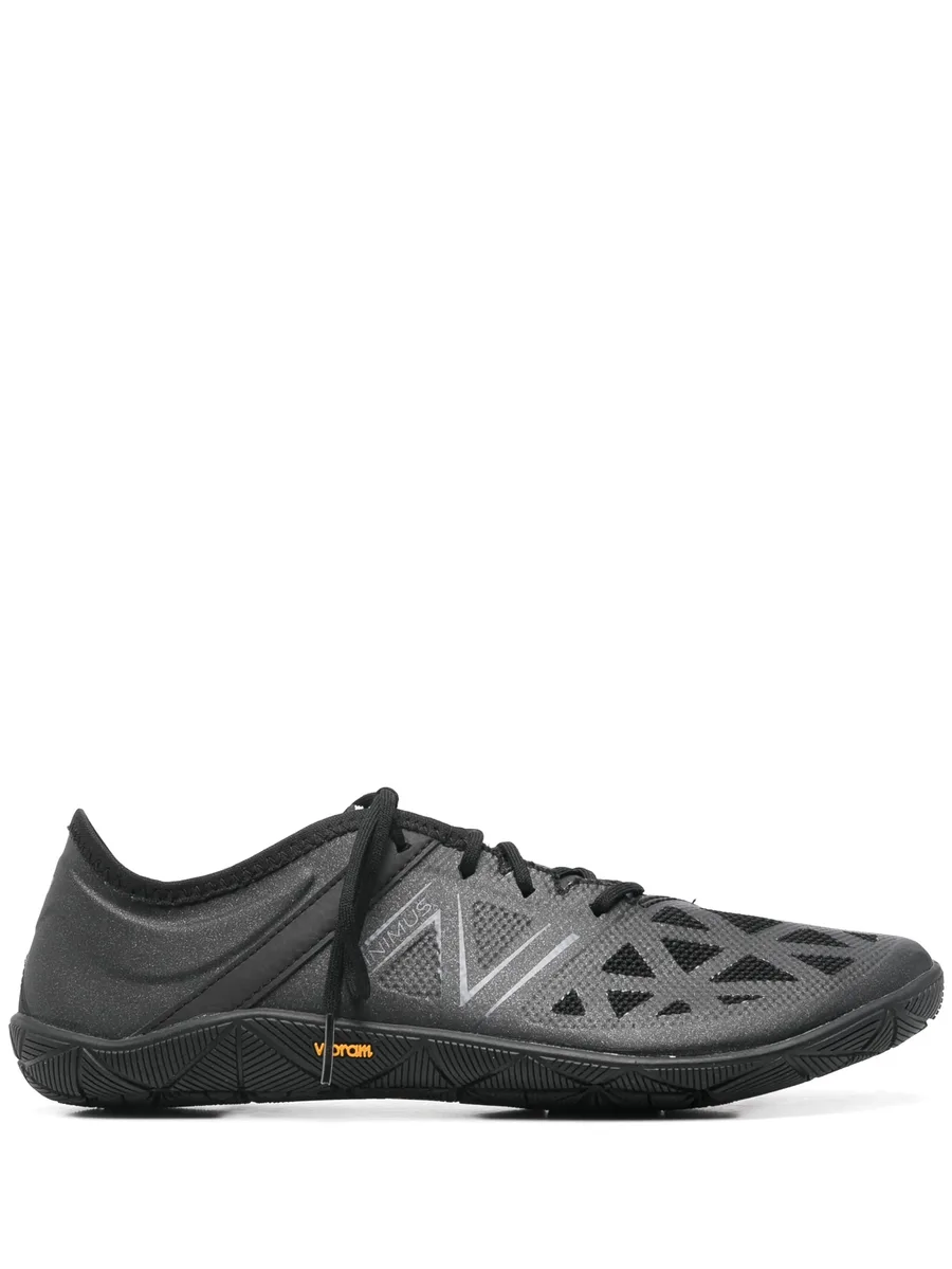 UX200L sneakers 1