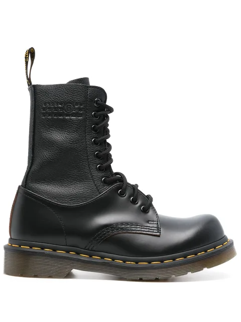 ботинки из коллаборации с Dr. Martens