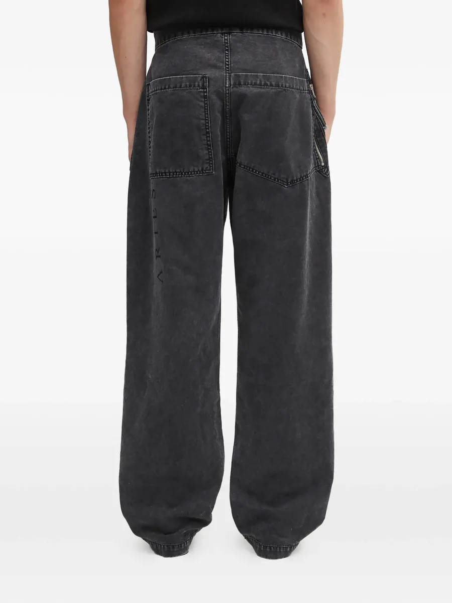 zip-fastening jeans 7