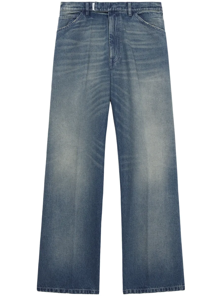 straight-leg jeans 2