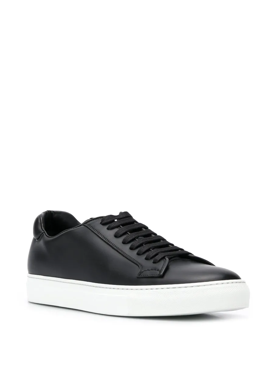 low-top sneakers 4