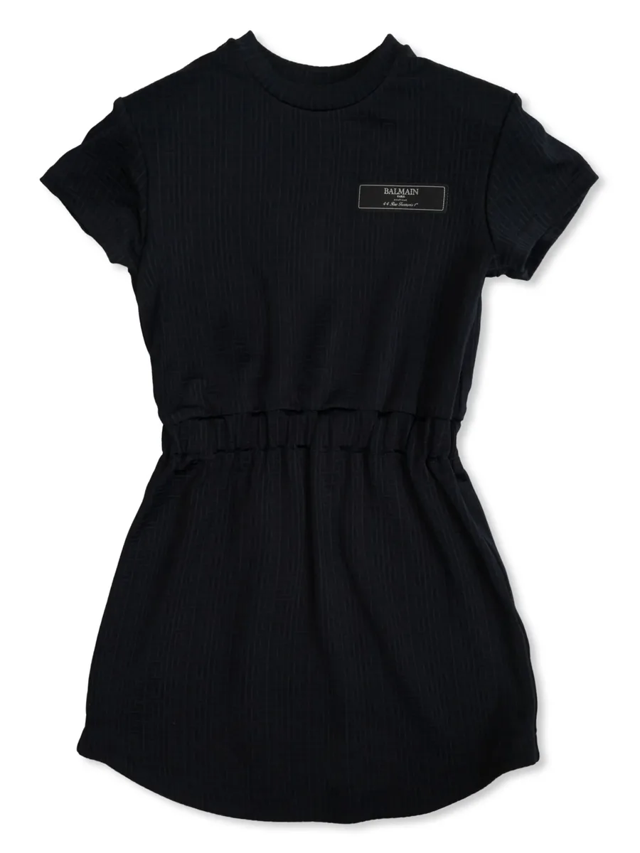 платье с нашивкой-логотипом 1