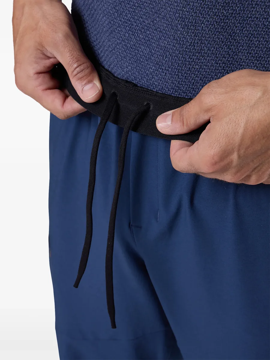 pull-on trousers 7