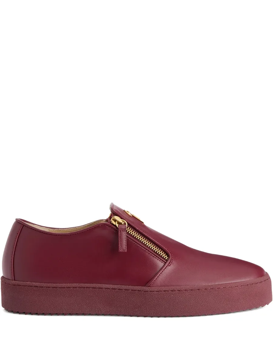 Gz-kobe signature-detail zipped slip-ons 1