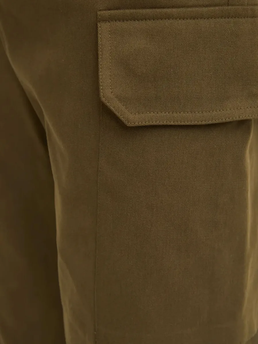 cargo-pocket trousers 10