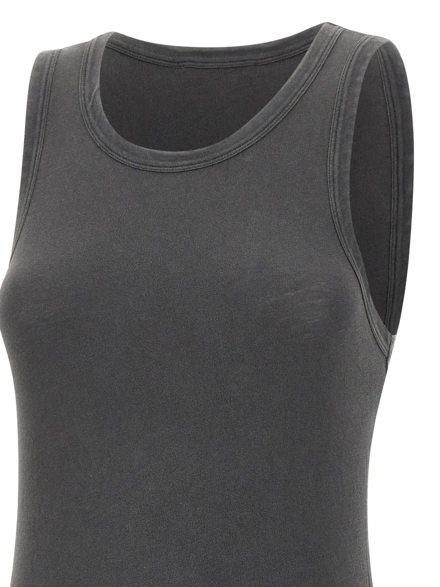 round-neck tank top 7