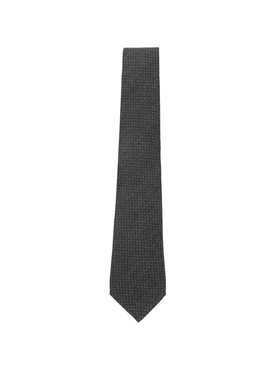 dotted tie 1