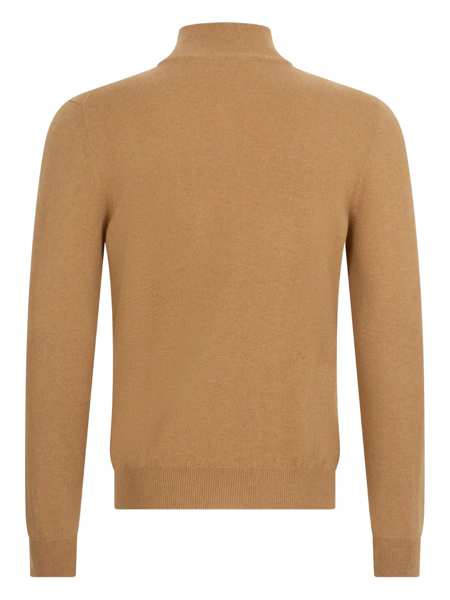 buttoned polo shirt 3