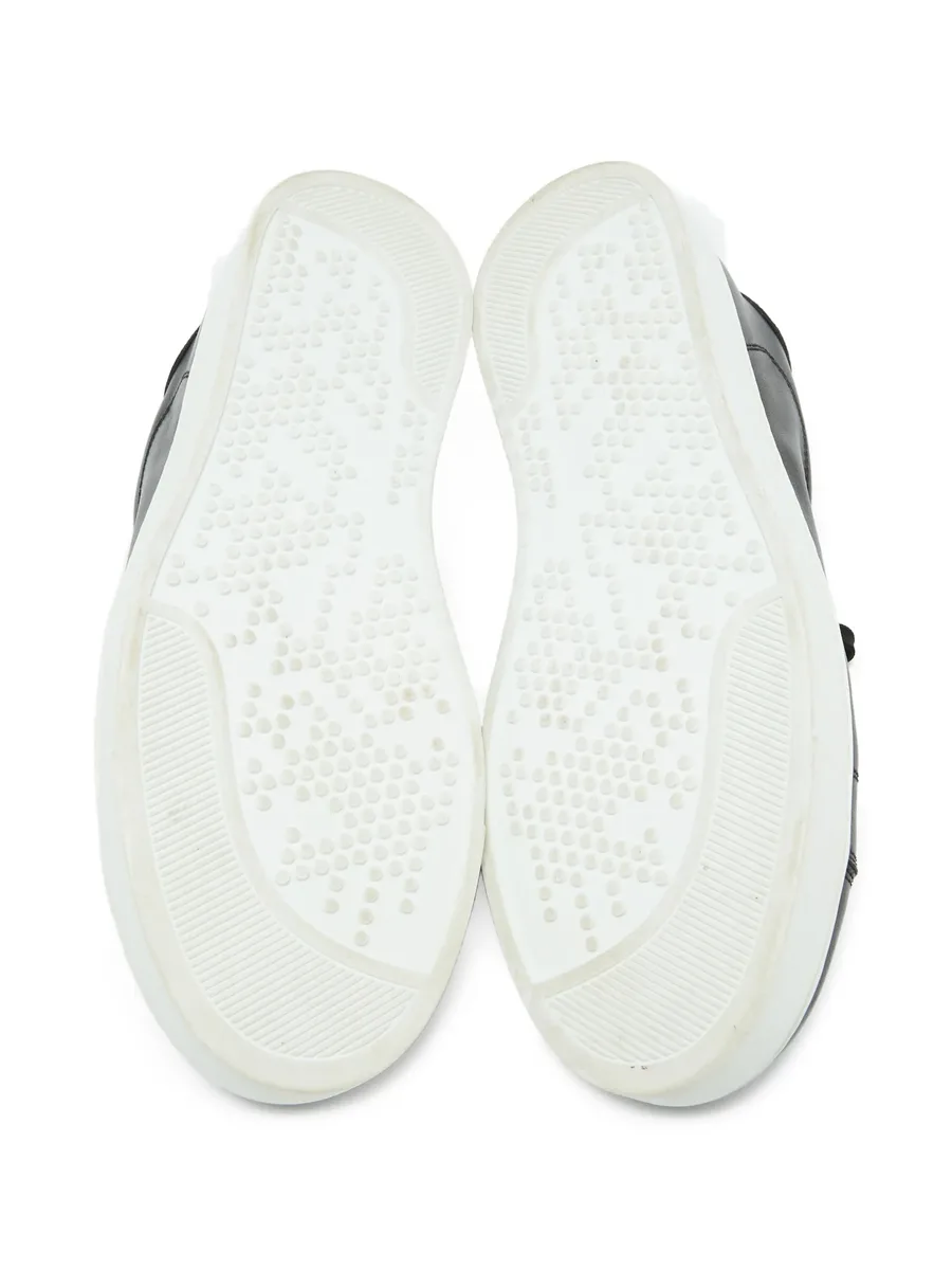 low-top sneakers 5