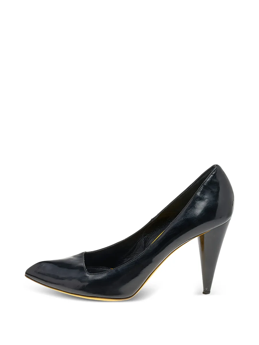 pointed-toe patent pumps 1