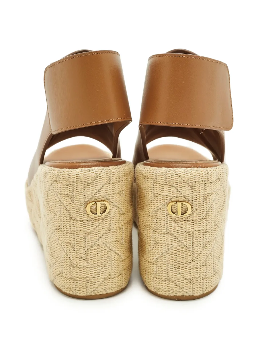 Attitude wedge sandals 6