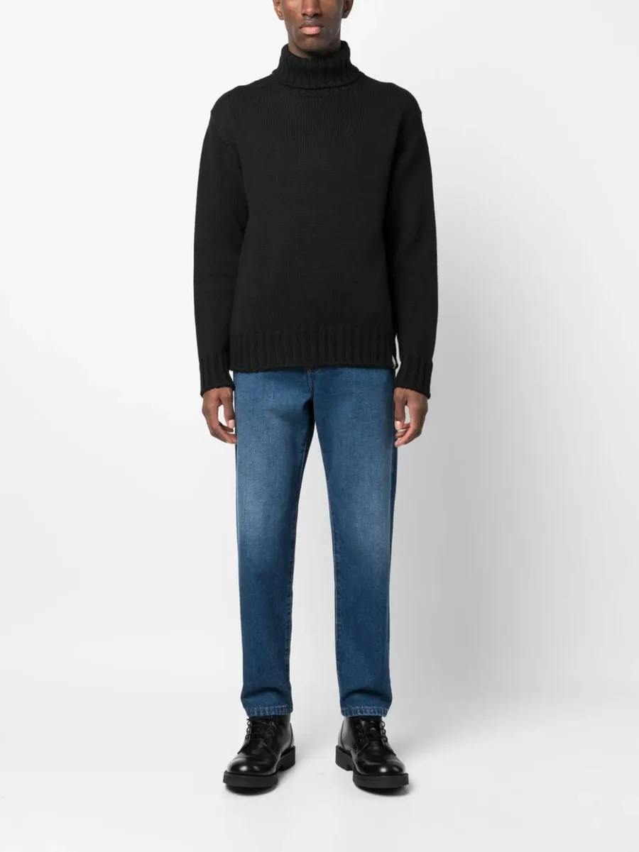Over turtleneck sweater 3