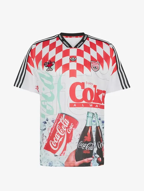 футболка Sport Mash-Up из коллаборации с Coca-Cola