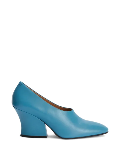 Lune pumps