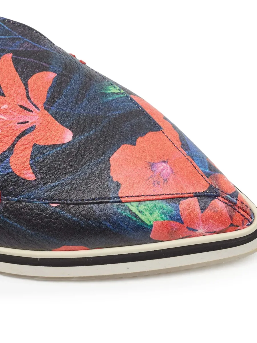 pre-owned floral-print loafers 9