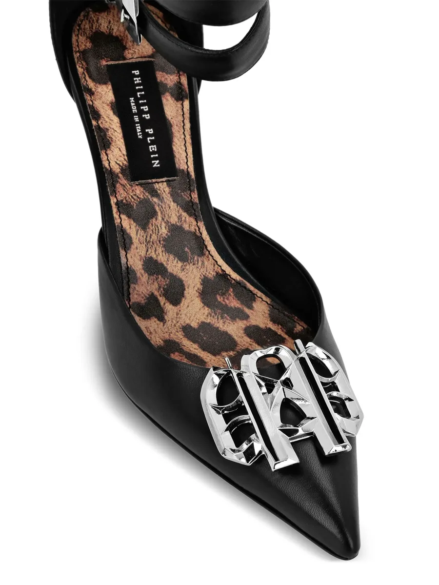 Gothic mid-heel pumps 8