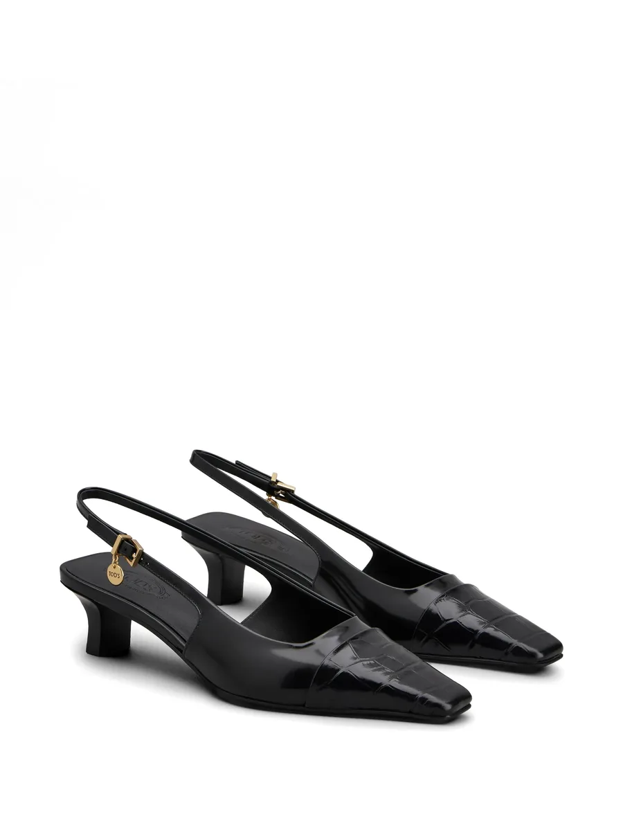 buckle-charm pumps 3