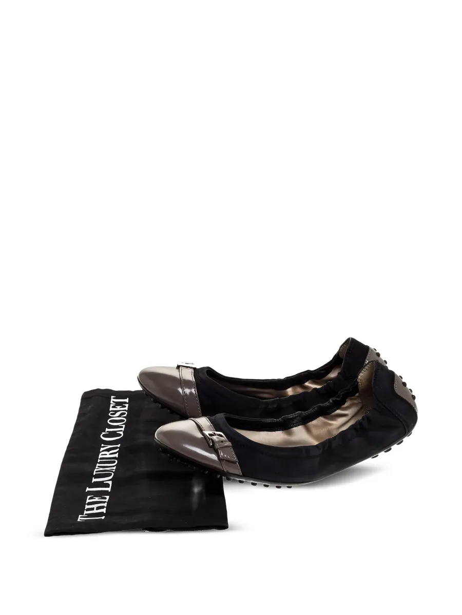pre-owned buckle suede ballet flats 10