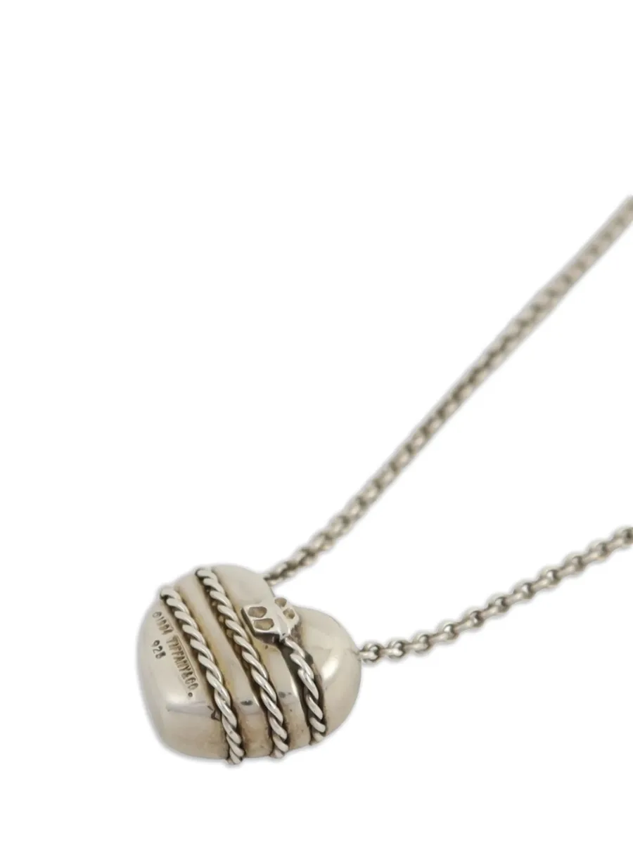 heart-motif necklace 5
