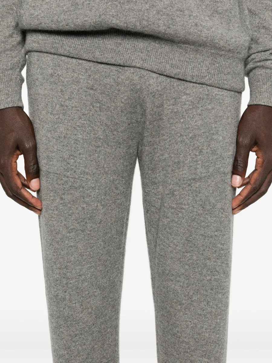 drawstrings trousers 10