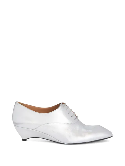 Arc lace-up shoes