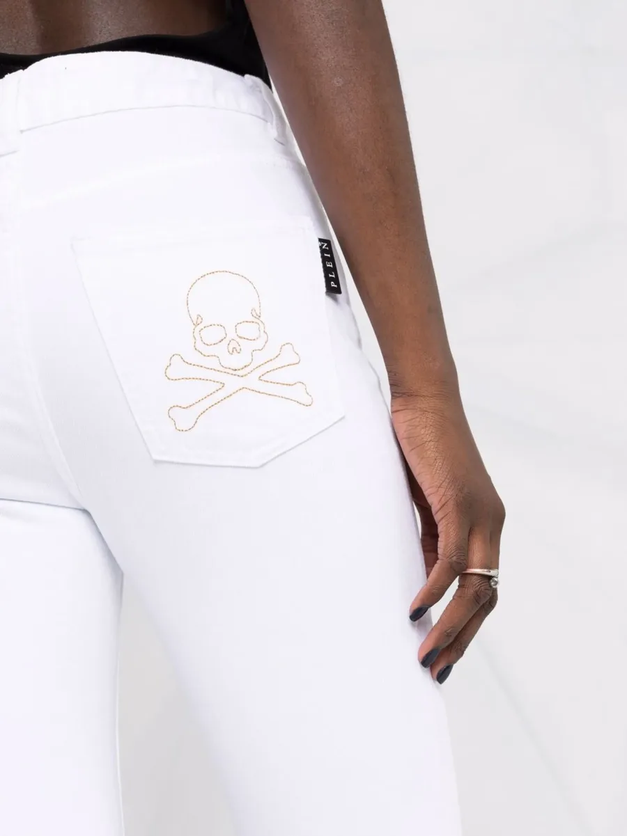 high-waisted flared jeans 5