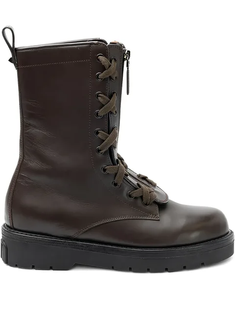 zip-fastening boots