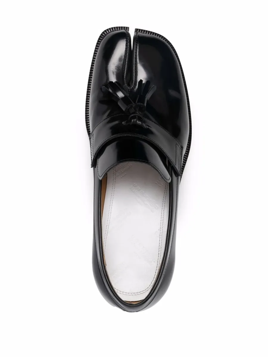 Tabi tassel-detail leather loafers 7