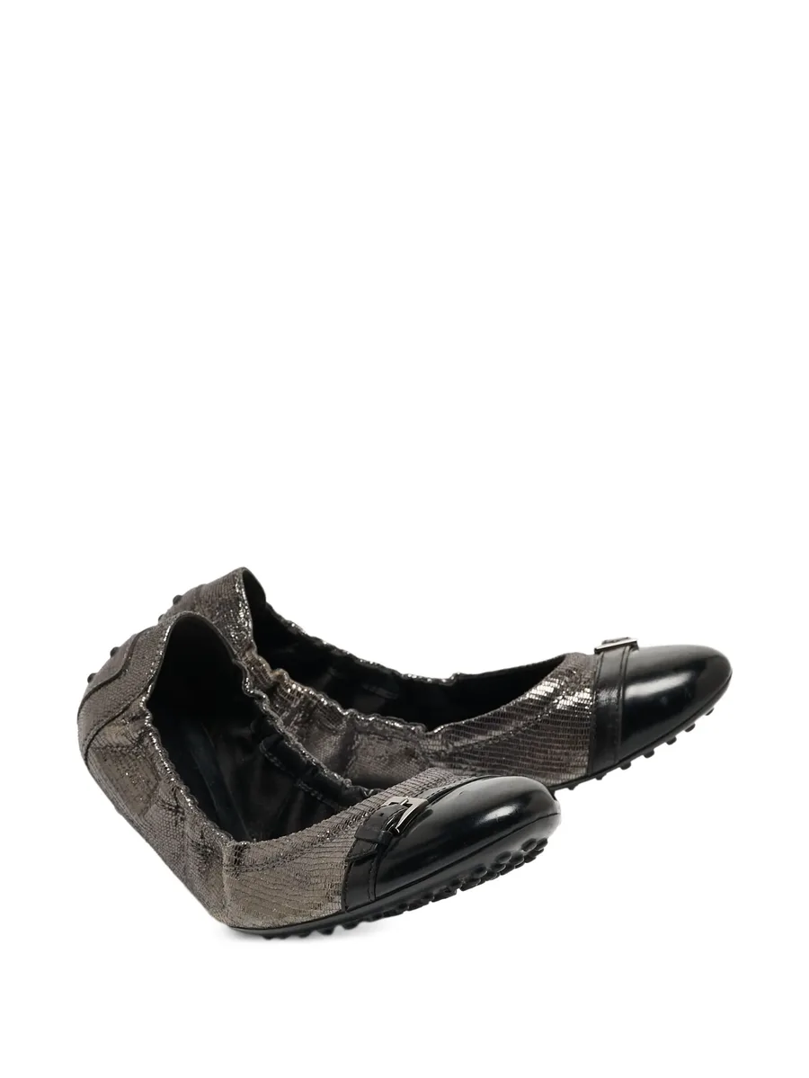 metallic-effect leather ballet flats 12