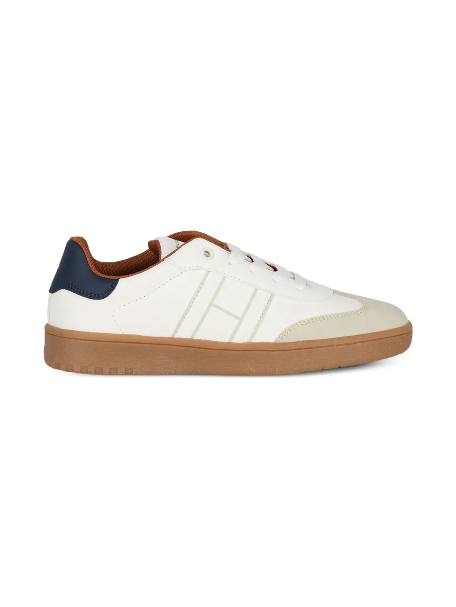 logo-detail trainers 4