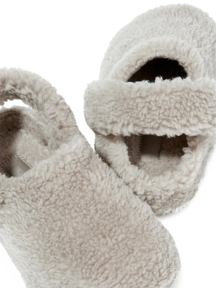 Cozzzy faux-fur slippers 8