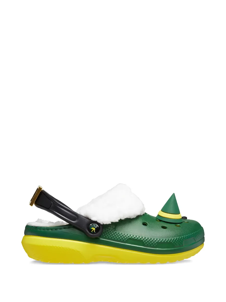 Elf hat-embellishment clogs 3