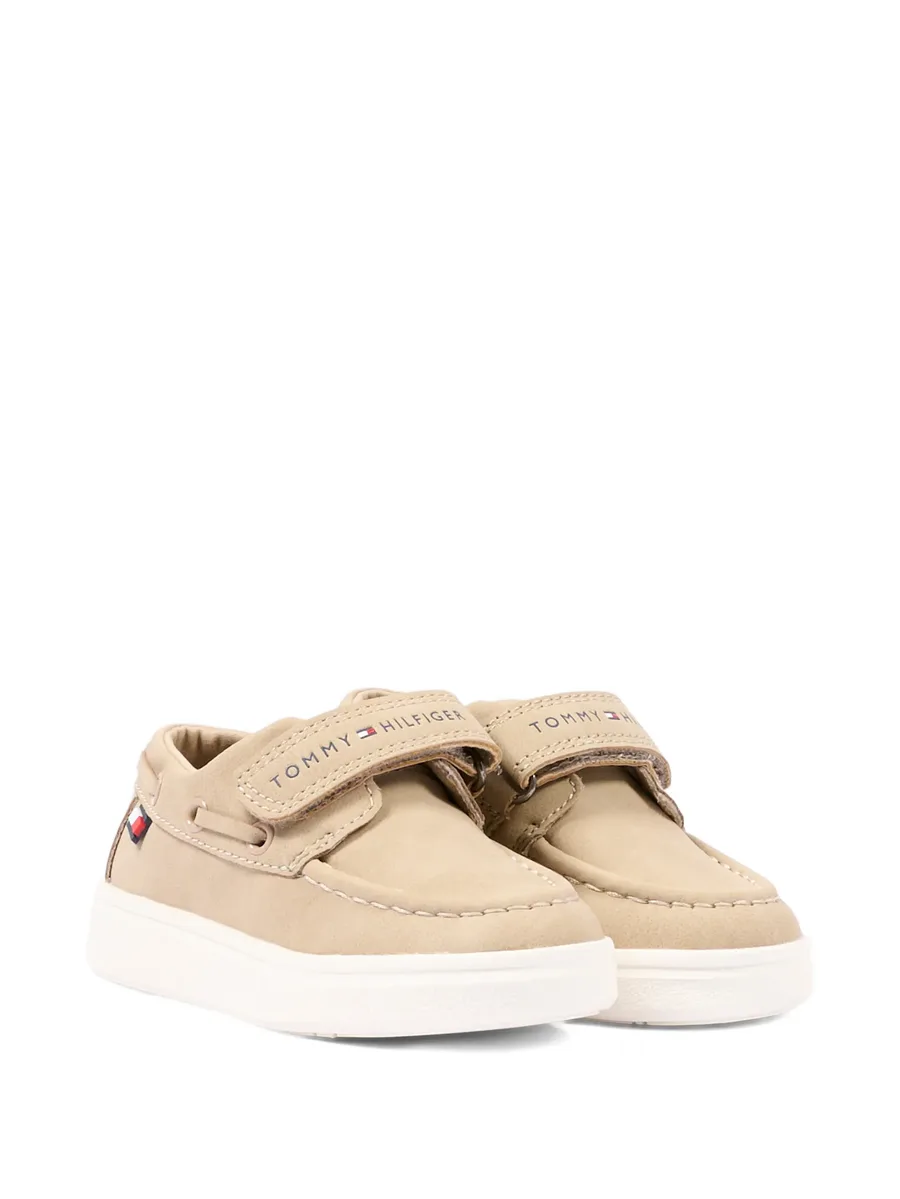 touch-strap boat shoes 2