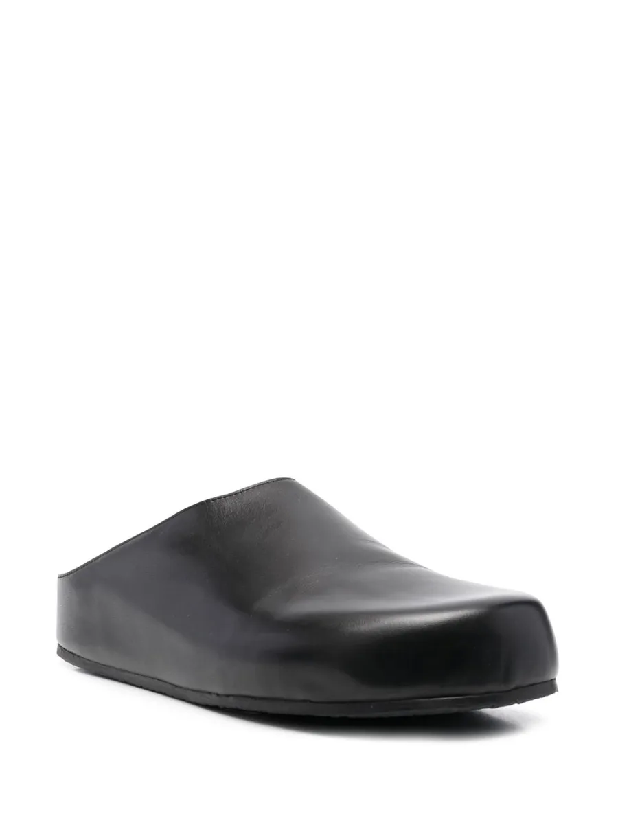 round-toe leather slippers 3