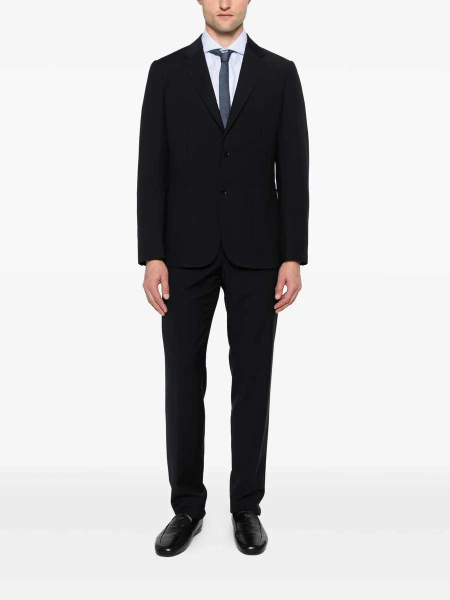 single-breasted suit 4
