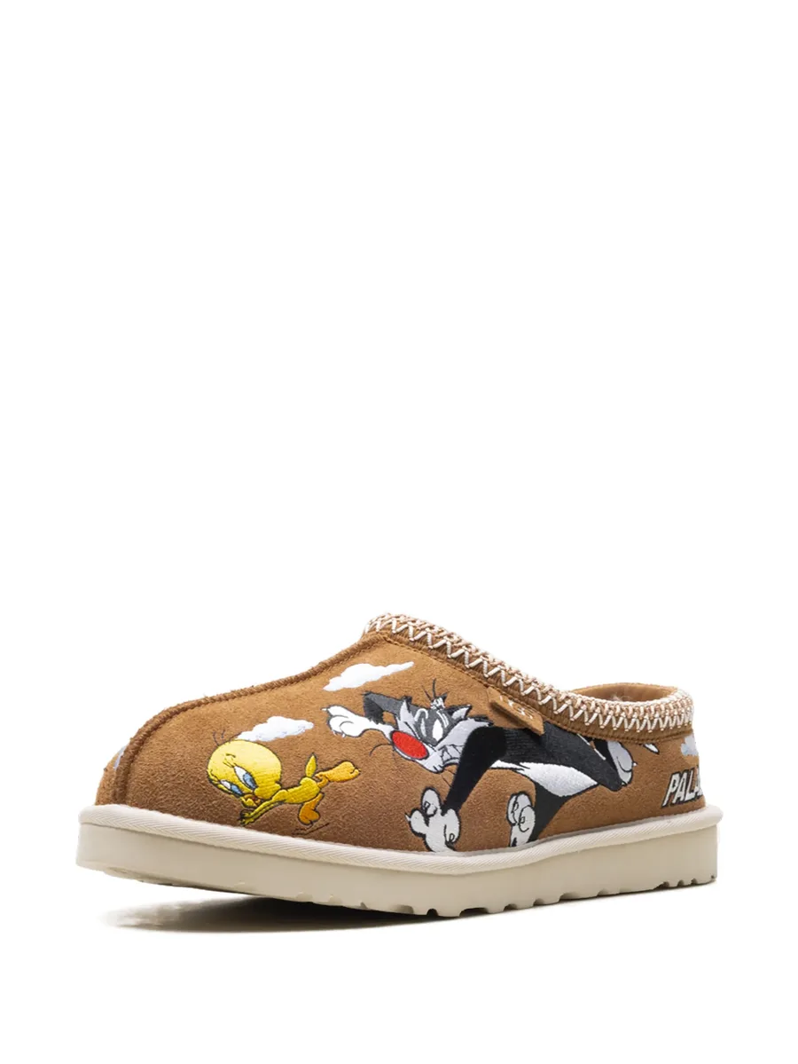 Tasman X PALACE "looney tunes" graphic slippers 14