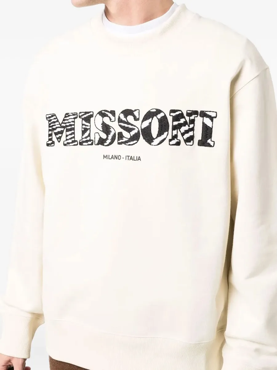 logo sweatshirt 10